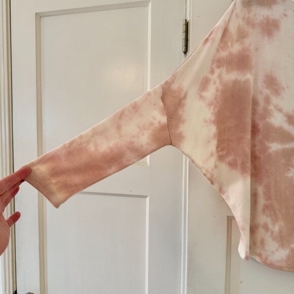 NWOT Three Bird Nest Cherish Brand Tie Dye Light Dolman Sweater L - Picture 3 of 5